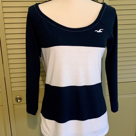 Hollister 3/4 True Navy/White Top - Picture 9 of 10